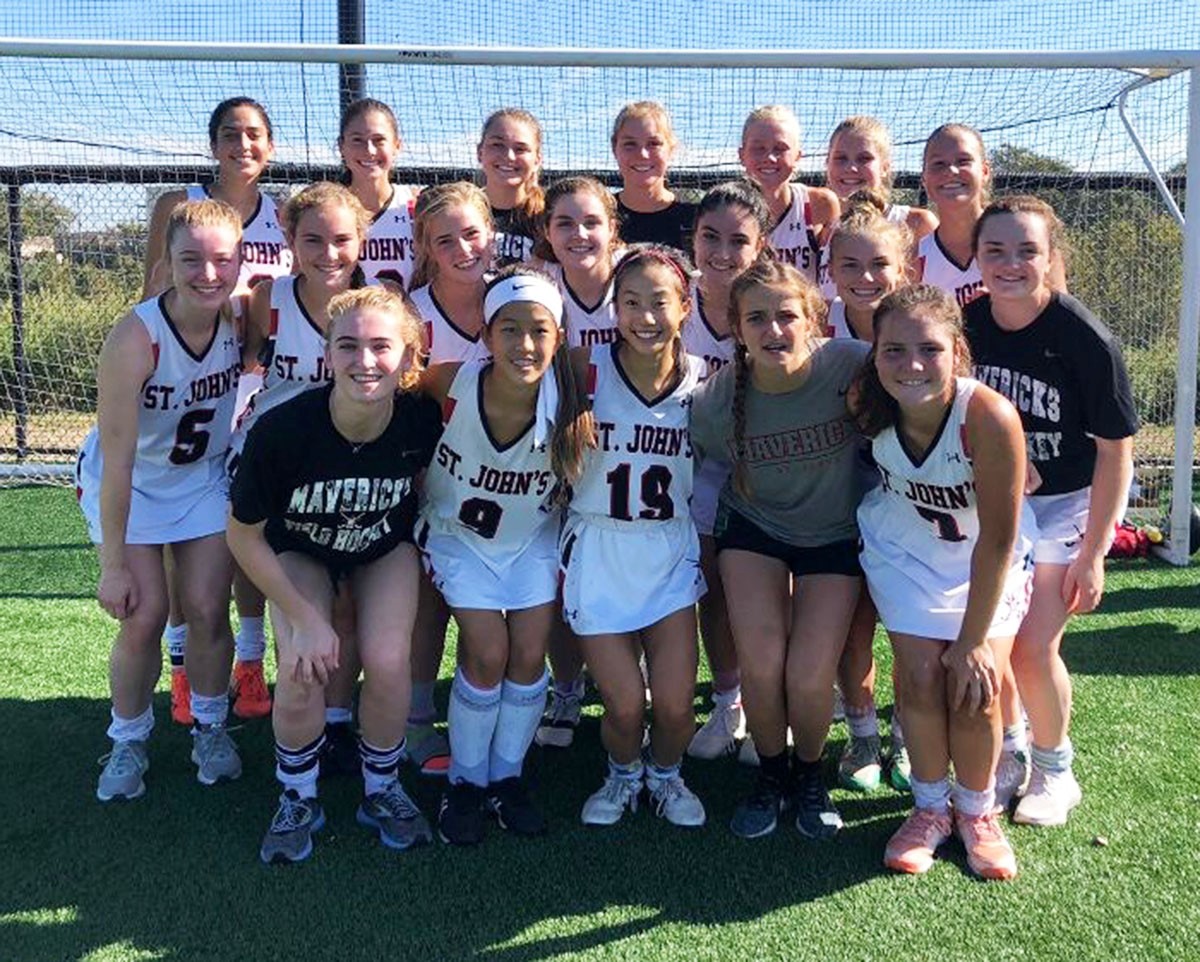 Mavericks Field Hockey Team Attends First Ever MAX Field Hockey